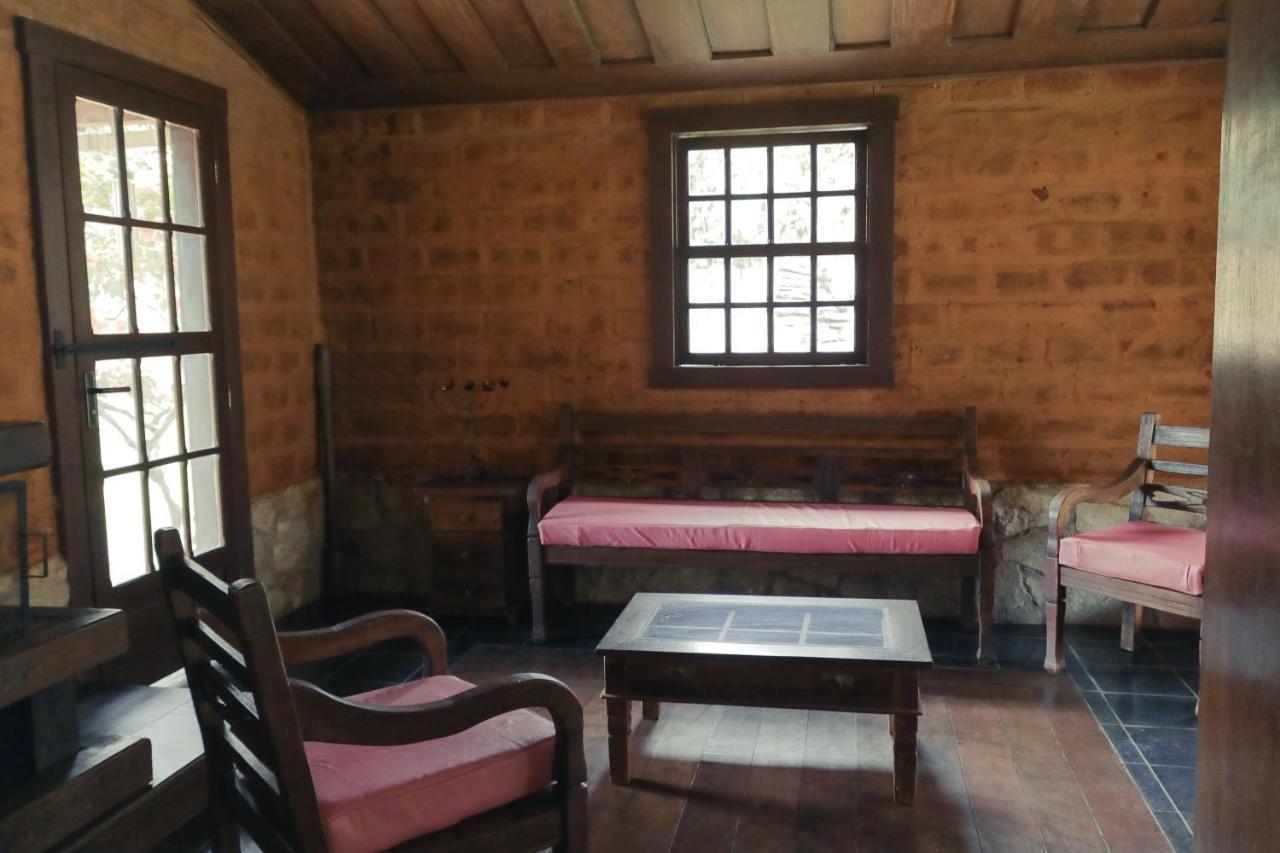 Em Tiradentes, Minas Gerais, Casa Tipica E Espacosa Em Terreno Arborizado Esterno foto