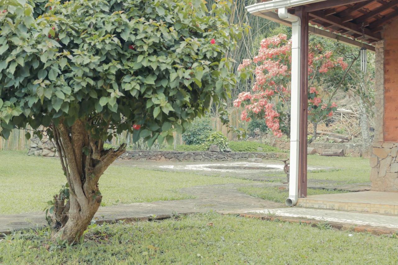 Em Tiradentes, Minas Gerais, Casa Tipica E Espacosa Em Terreno Arborizado Esterno foto