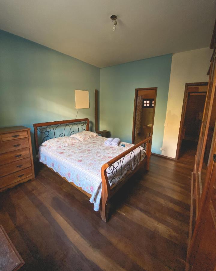 Em Tiradentes, Minas Gerais, Casa Tipica E Espacosa Em Terreno Arborizado Esterno foto